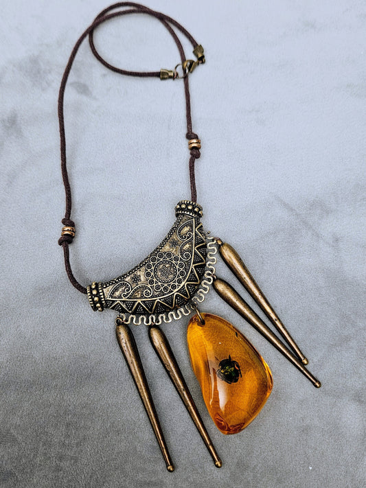 The Amber Relic Necklace