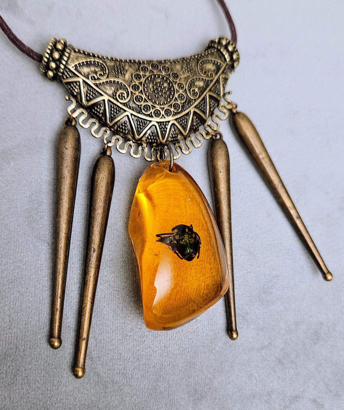 The Amber Relic Necklace