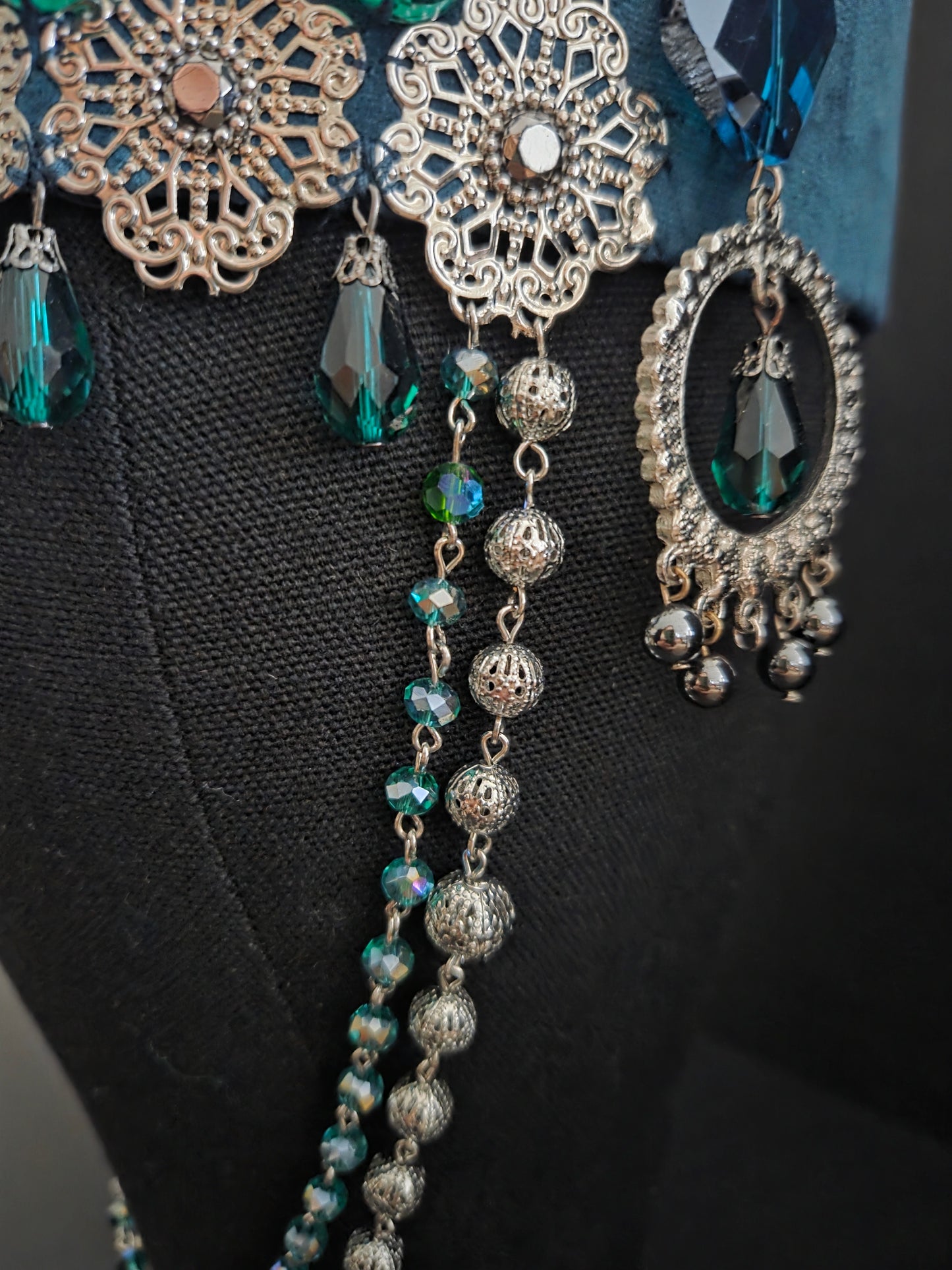 Emerald Crystal Statement Headpiece – Vintage Boho Luxe Hair Jewelry