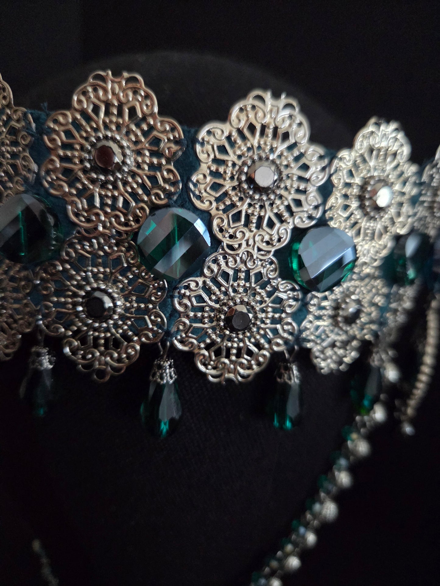 Emerald Crystal Statement Headpiece – Vintage Boho Luxe Hair Jewelry