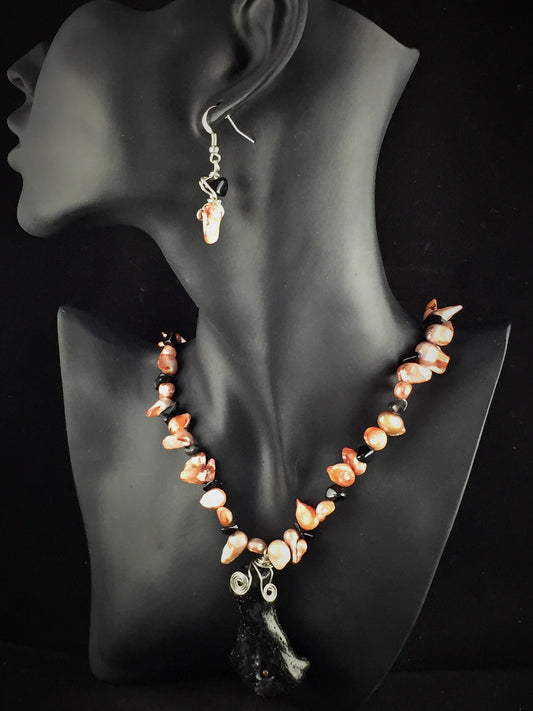 The Ocean Statement Necklace)