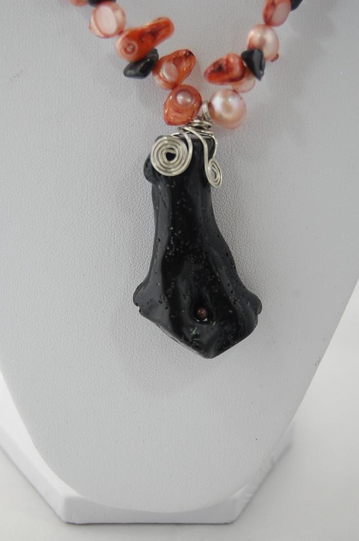 The Ocean Statement Necklace)