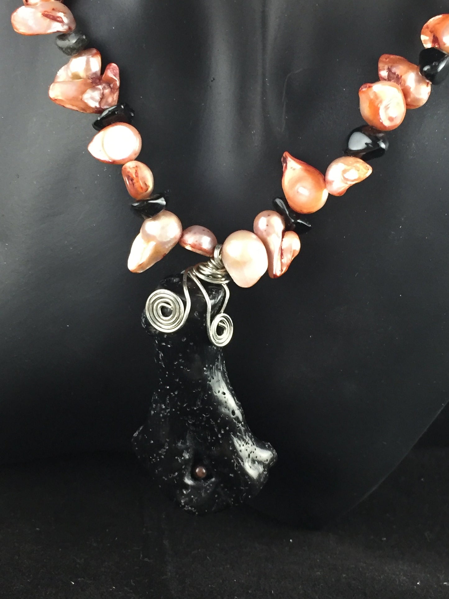 The Ocean Statement Necklace)