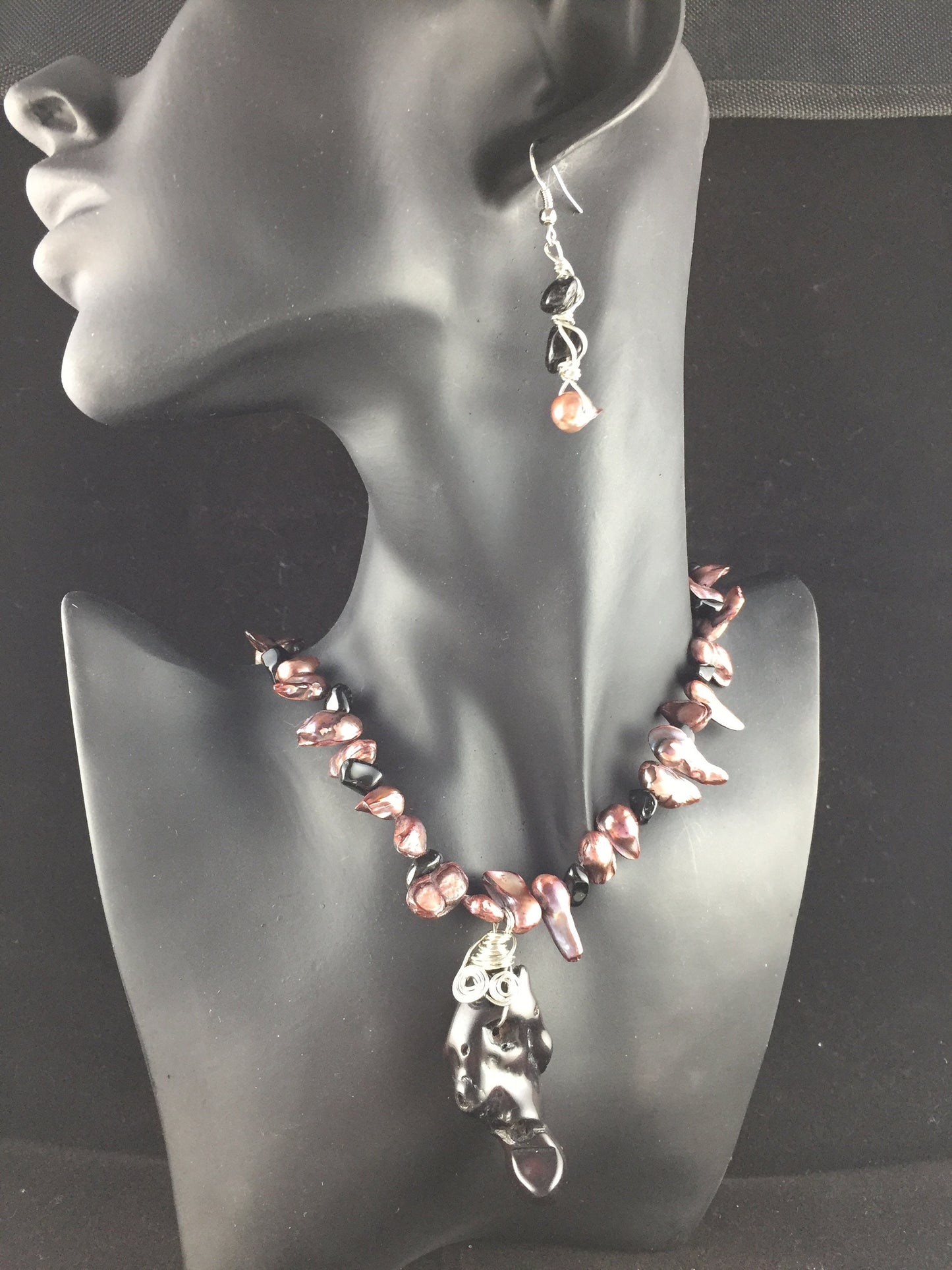 The Ocean Statement Necklace)